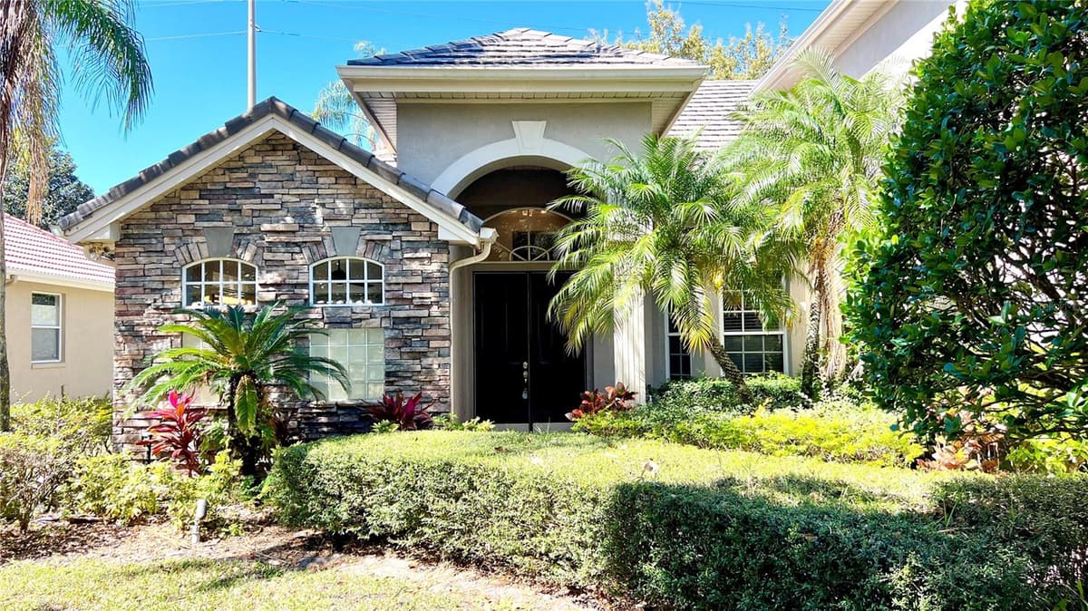 8854 OAK LANDINGS COURT — photo 6 of 61