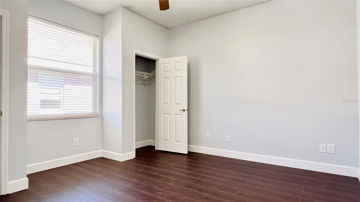 8854 OAK LANDINGS COURT — photo 32 of 61