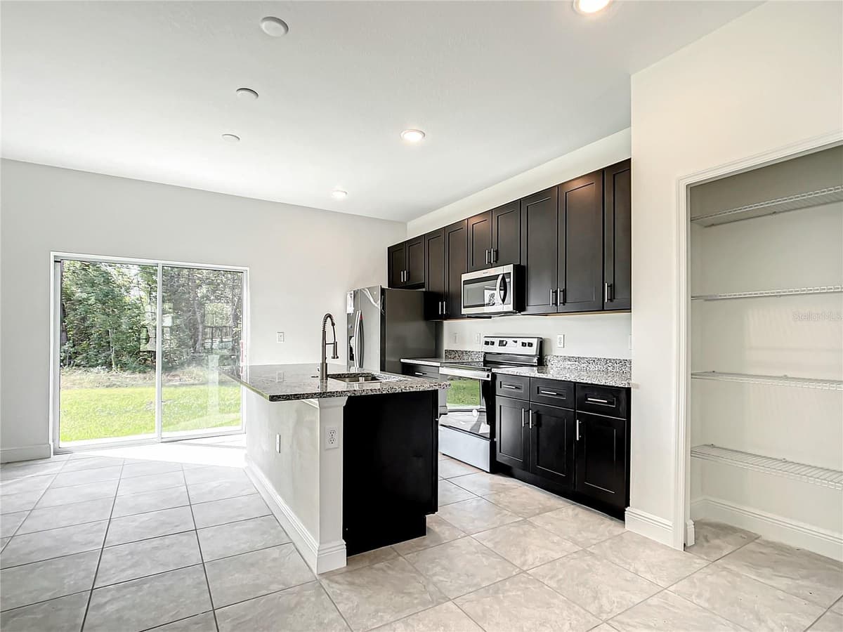 406 MARION OAKS TRAIL — photo 13 of 55