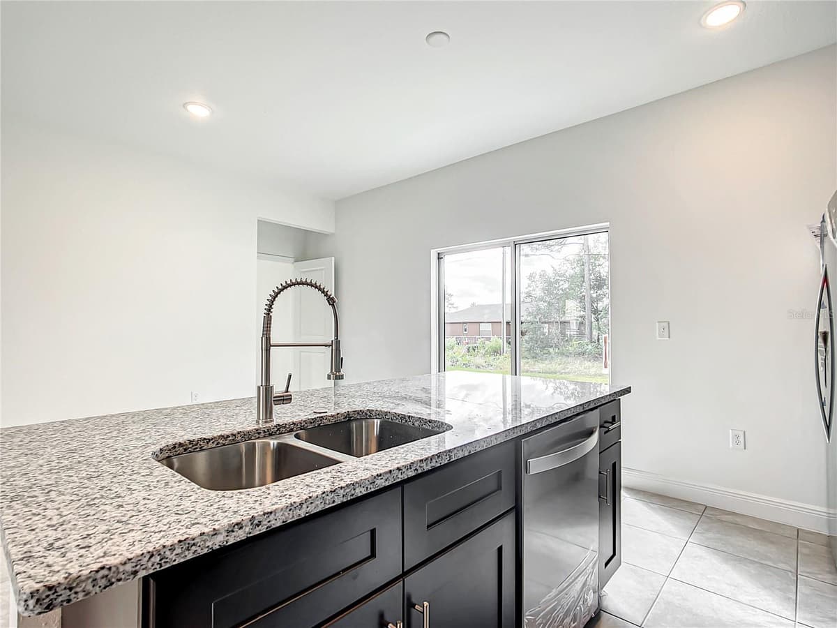 406 MARION OAKS TRAIL — photo 16 of 55
