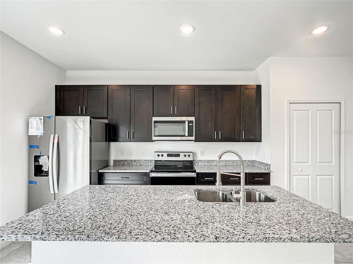 406 MARION OAKS TRAIL — photo 11 of 55