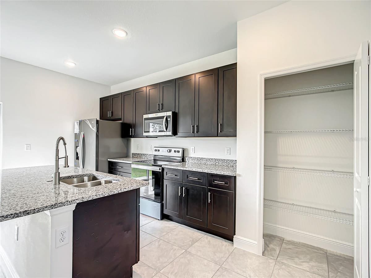 406 MARION OAKS TRAIL — photo 14 of 55