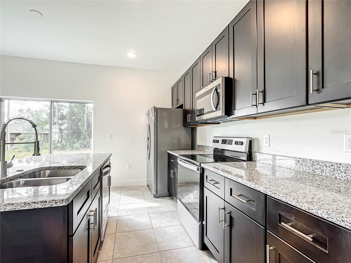 406 MARION OAKS TRAIL — photo 15 of 55