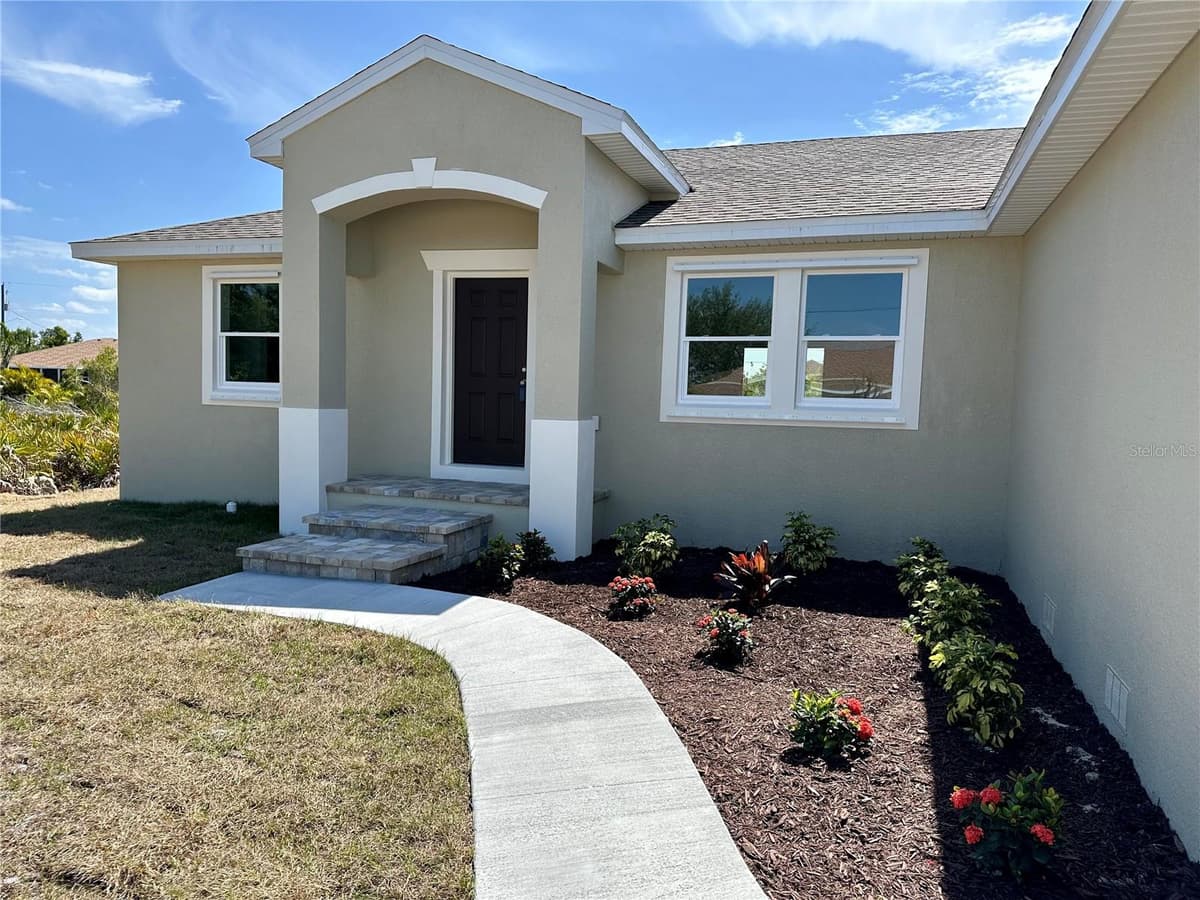 9172 RAVEL STREET — photo 2 of 26