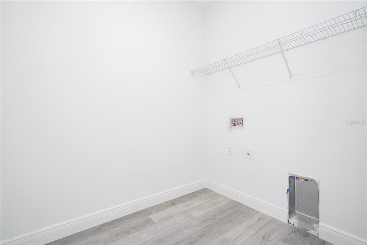 15499 48TH AVENUE — photo 44 of 47