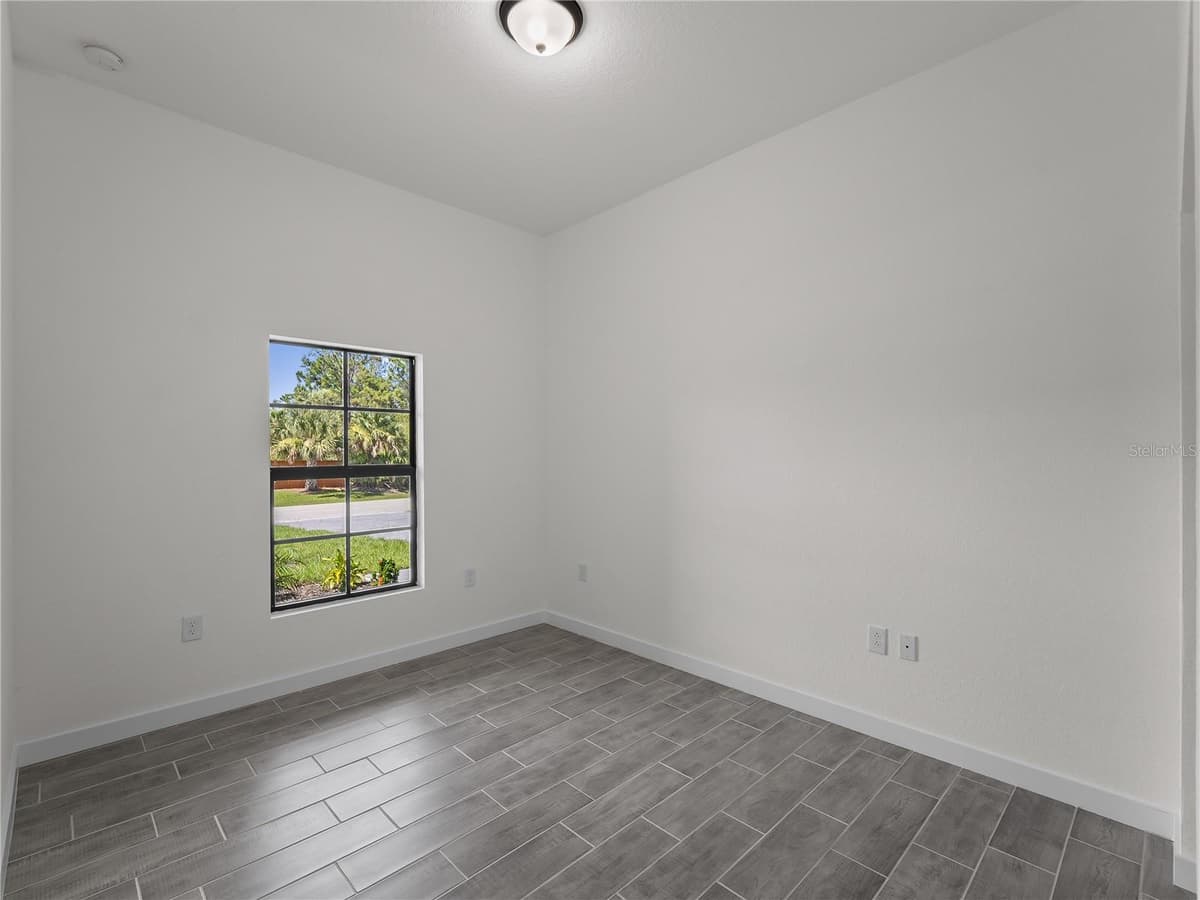 17339 ELMWOOD AVENUE — photo 34 of 57