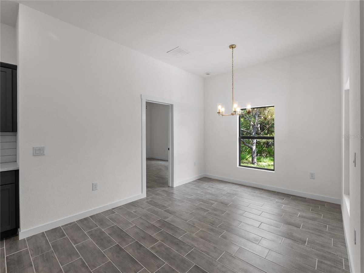 17339 ELMWOOD AVENUE — photo 17 of 57