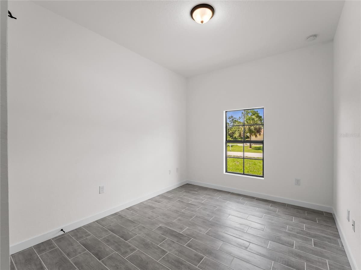 17339 ELMWOOD AVENUE — photo 36 of 57