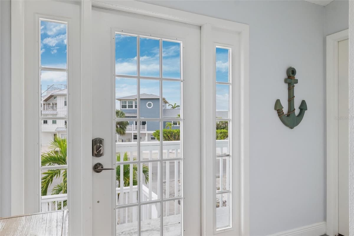 311 POINSETTIA ROAD — photo 5 of 36