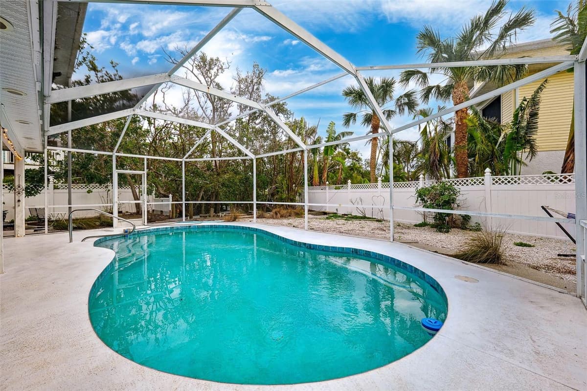 311 POINSETTIA ROAD — photo 34 of 36