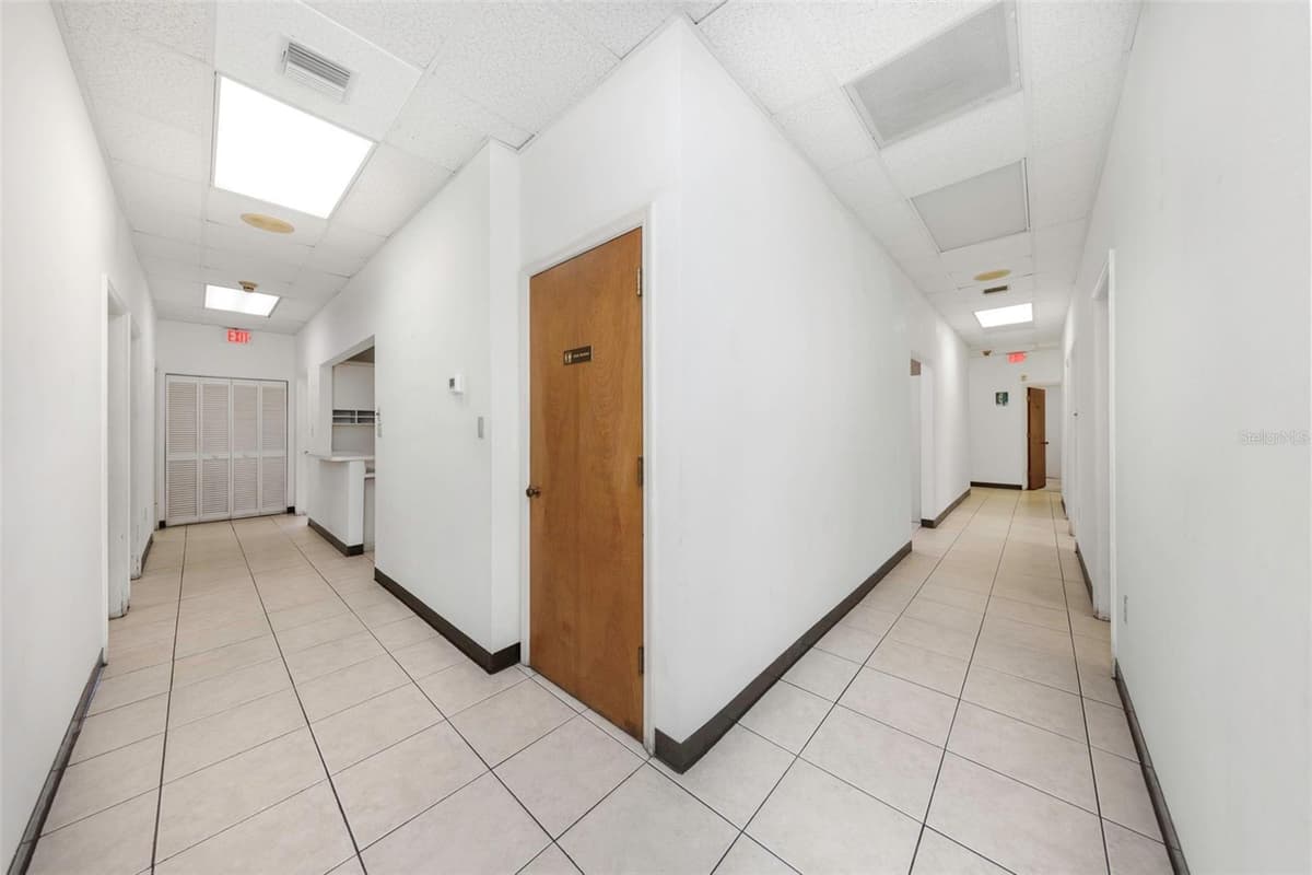 655 INDIANA AVENUE — photo 8 of 100