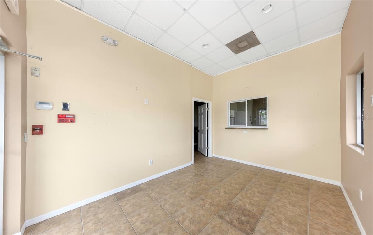 655 INDIANA AVENUE — photo 43 of 100