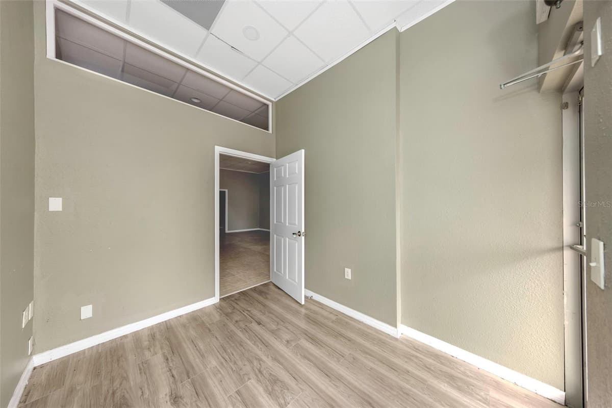 655 INDIANA AVENUE — photo 37 of 100