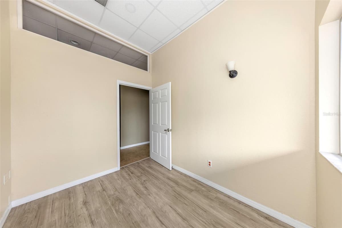 655 INDIANA AVENUE — photo 39 of 100