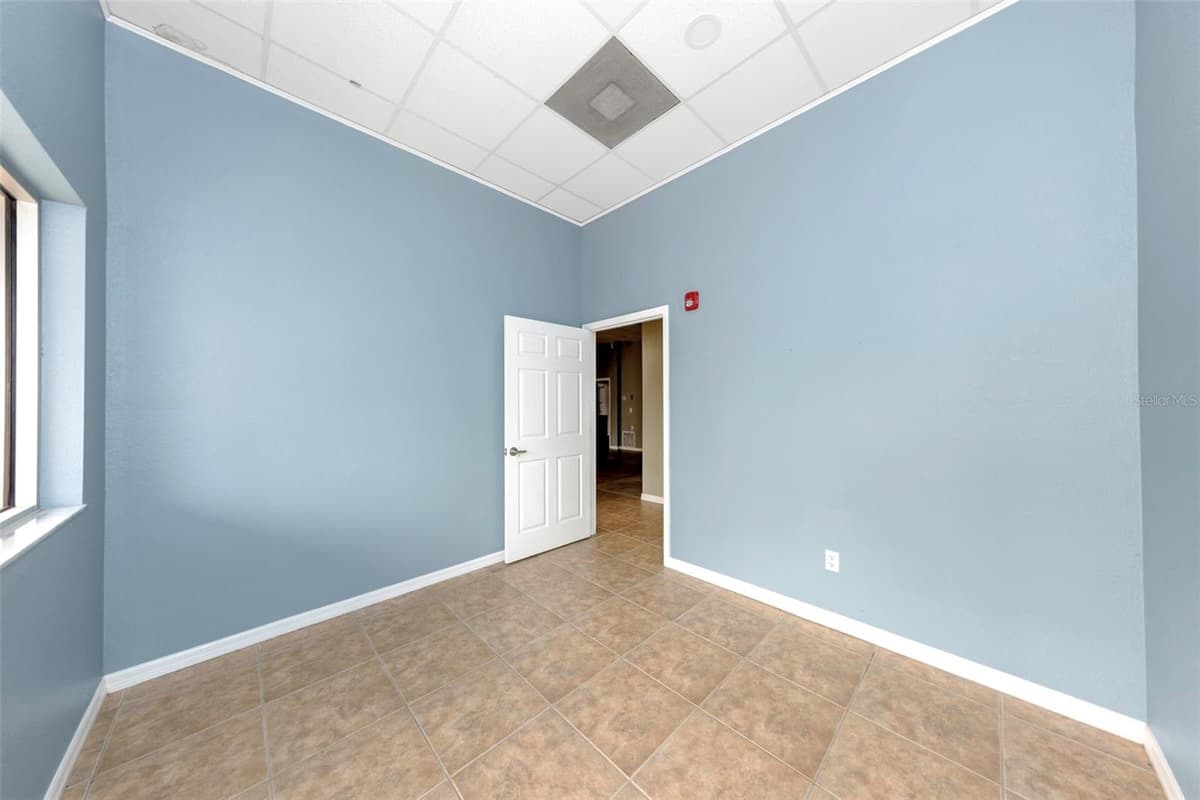 655 INDIANA AVENUE — photo 41 of 100