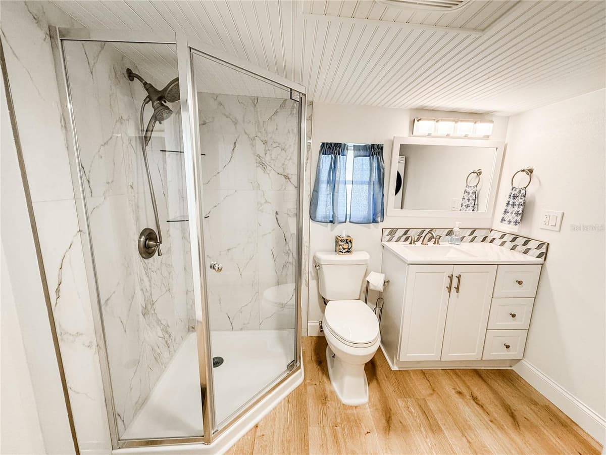 4 BRADEN CASTLE DRIVE — photo 16 of 34