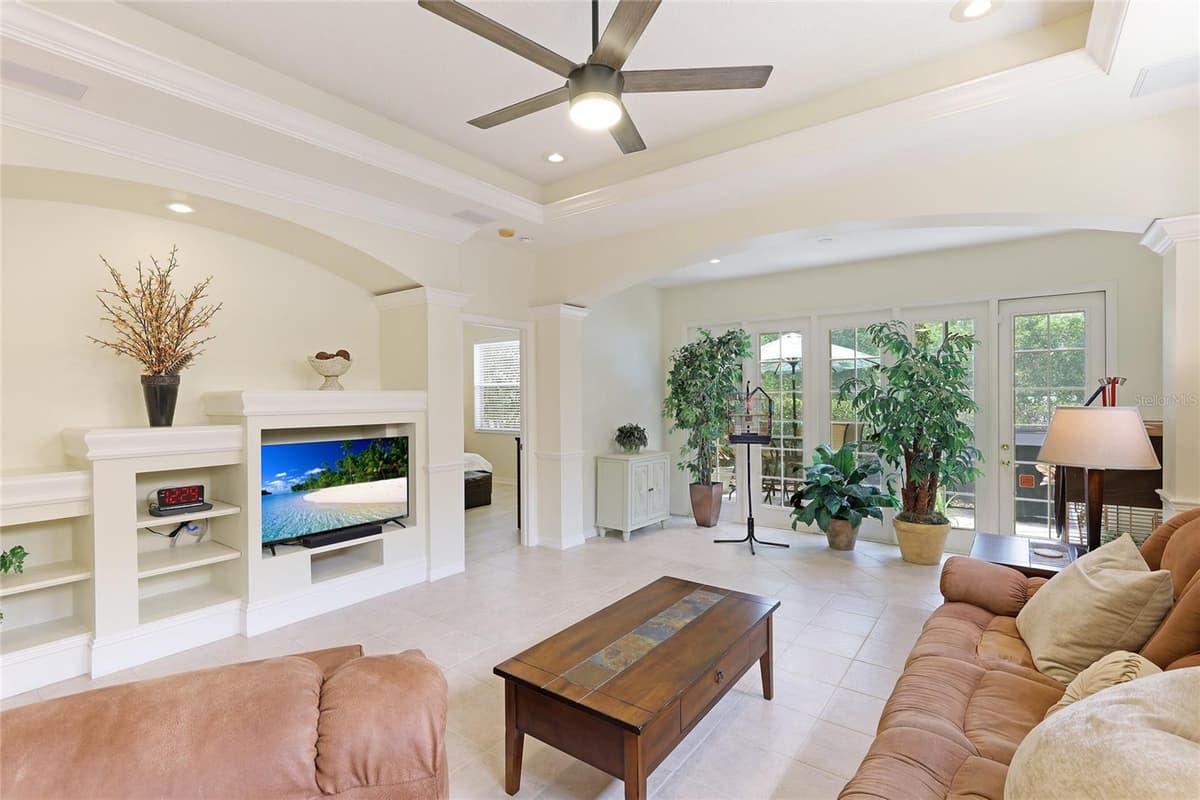 6103 AVIARY COURT — photo 15 of 38