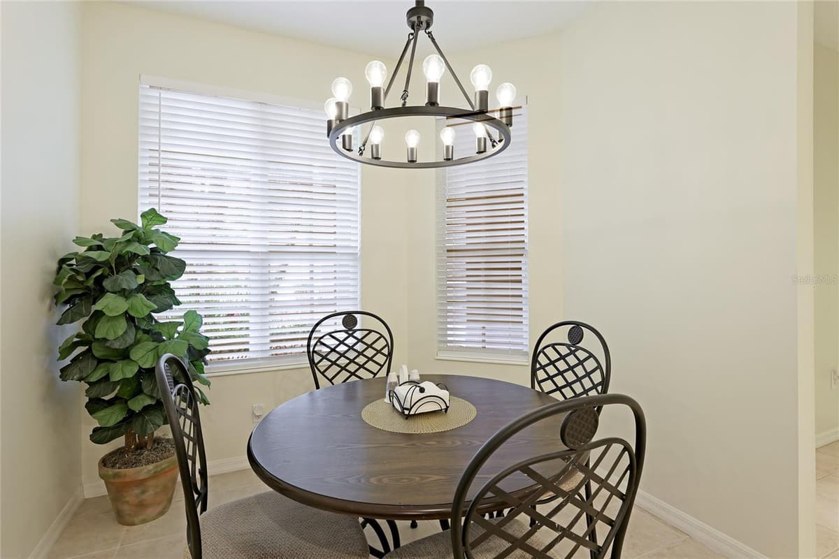 6103 AVIARY COURT — photo 9 of 38