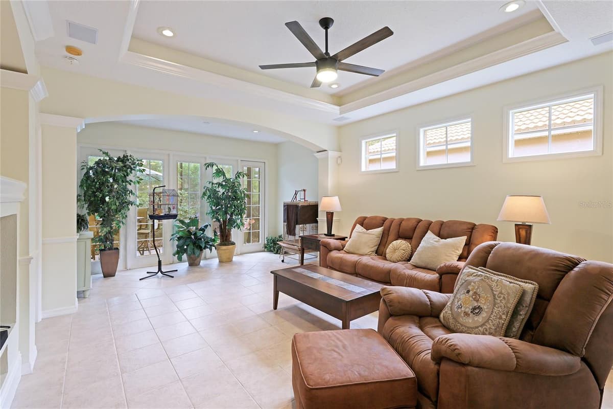 6103 AVIARY COURT — photo 12 of 38