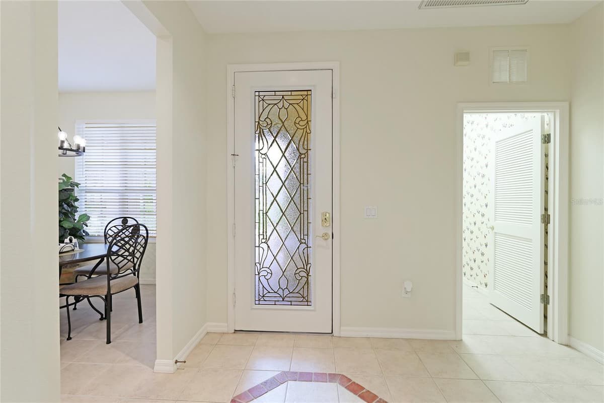 6103 AVIARY COURT — photo 5 of 38