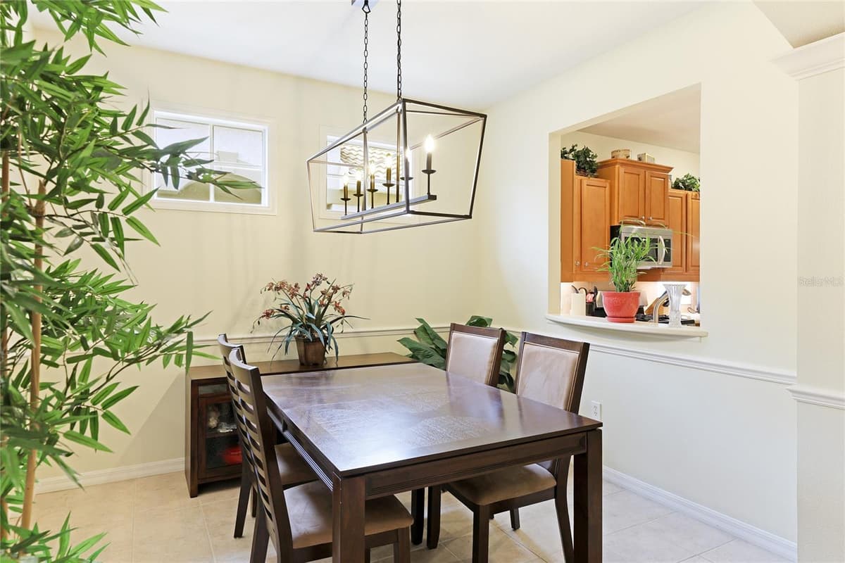 6103 AVIARY COURT — photo 11 of 38