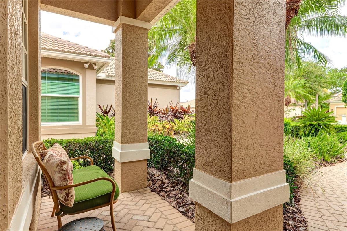 6103 AVIARY COURT — photo 4 of 38