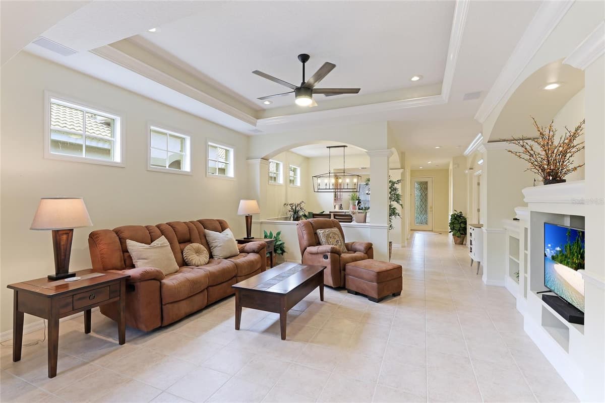 6103 AVIARY COURT — photo 13 of 38