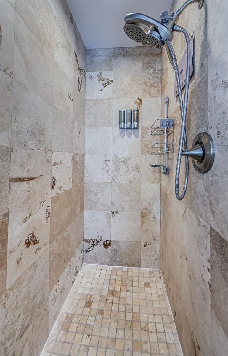 479 E SHORE DR — photo 35 of 61