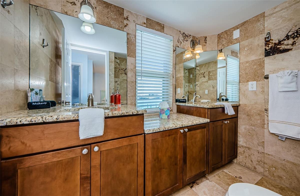 479 E SHORE DR — photo 34 of 61