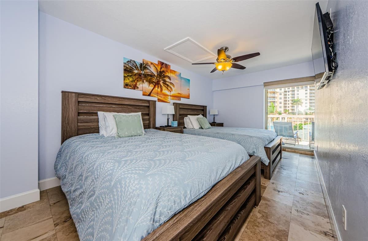 479 E SHORE DR — photo 31 of 61