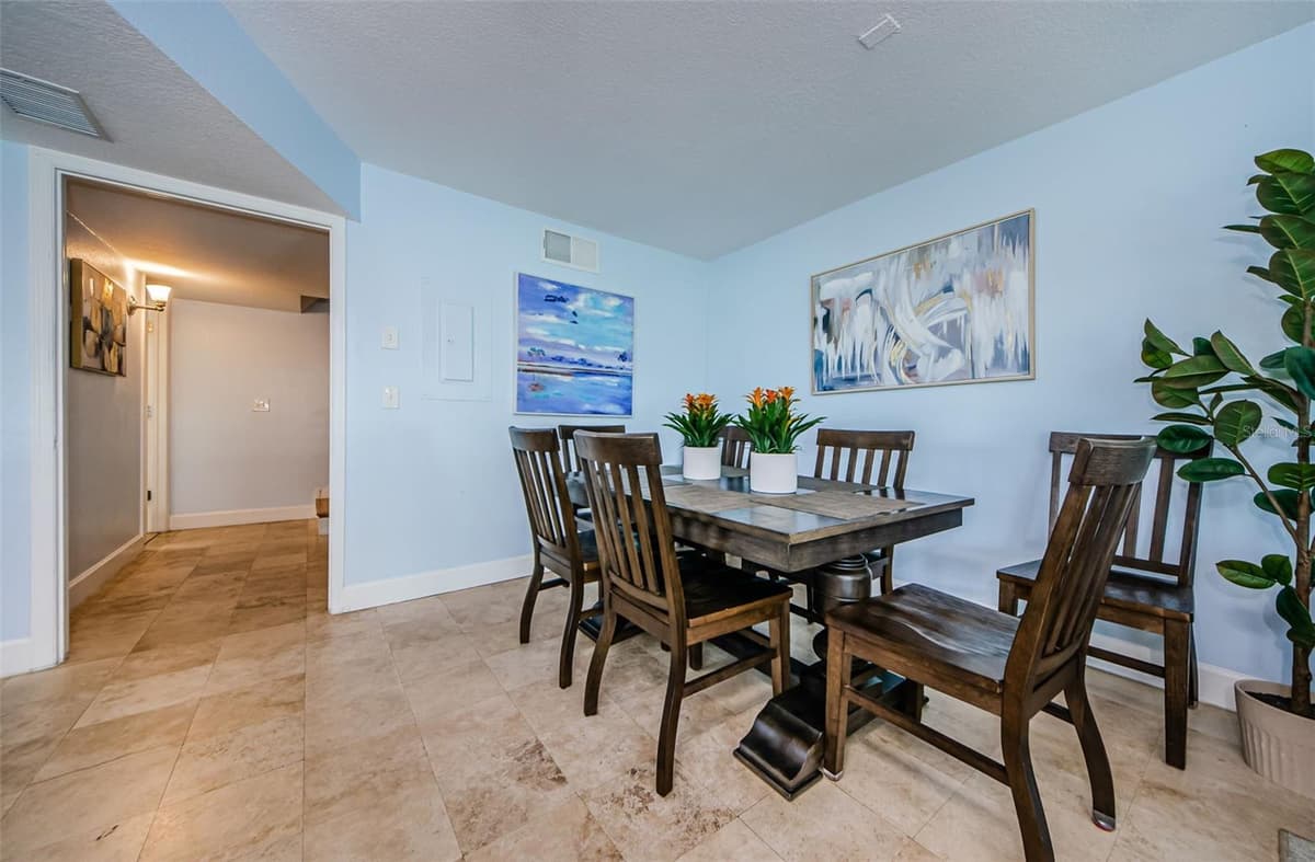 479 E SHORE DR — photo 14 of 61