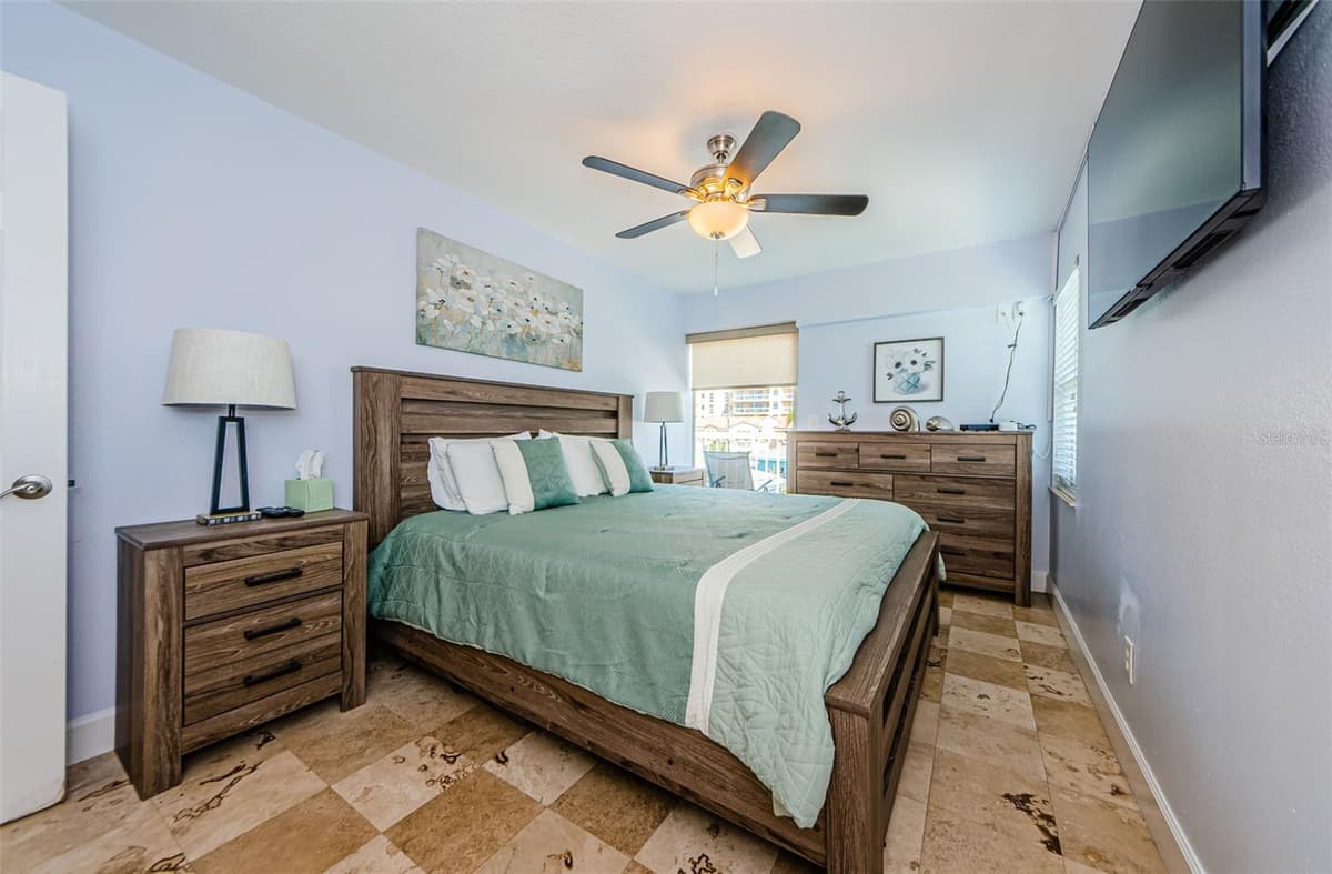 479 E SHORE DR — photo 37 of 61