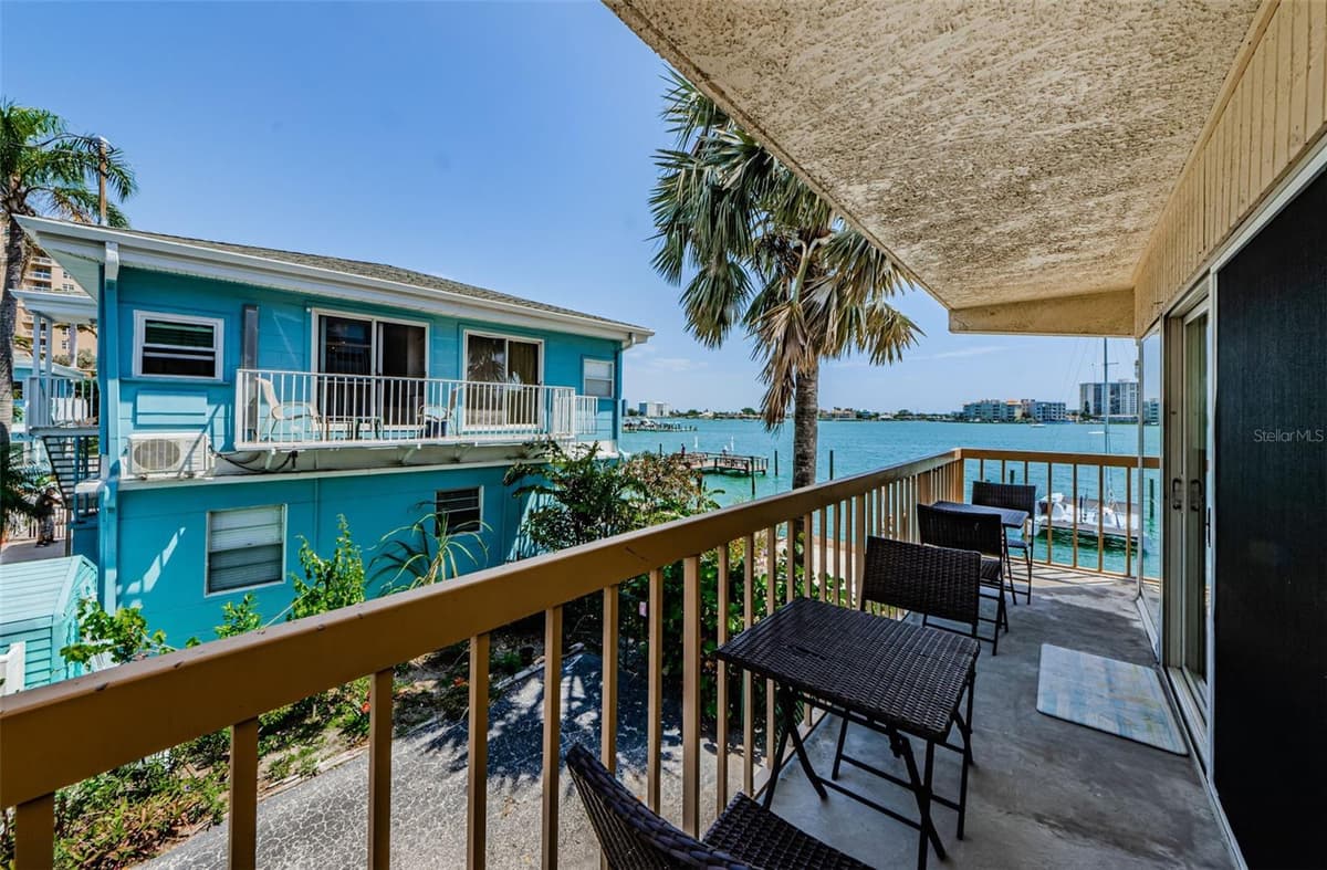 479 E SHORE DR — photo 11 of 61