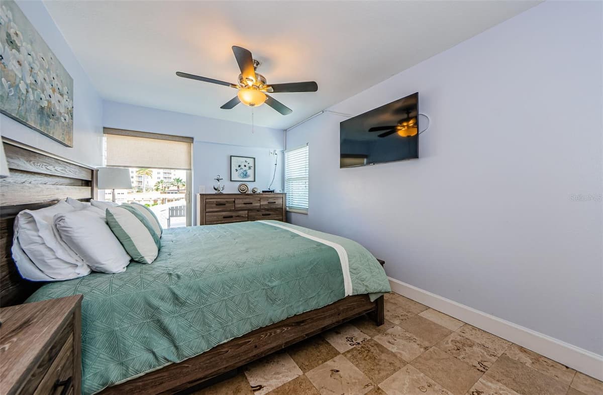 479 E SHORE DR — photo 36 of 61