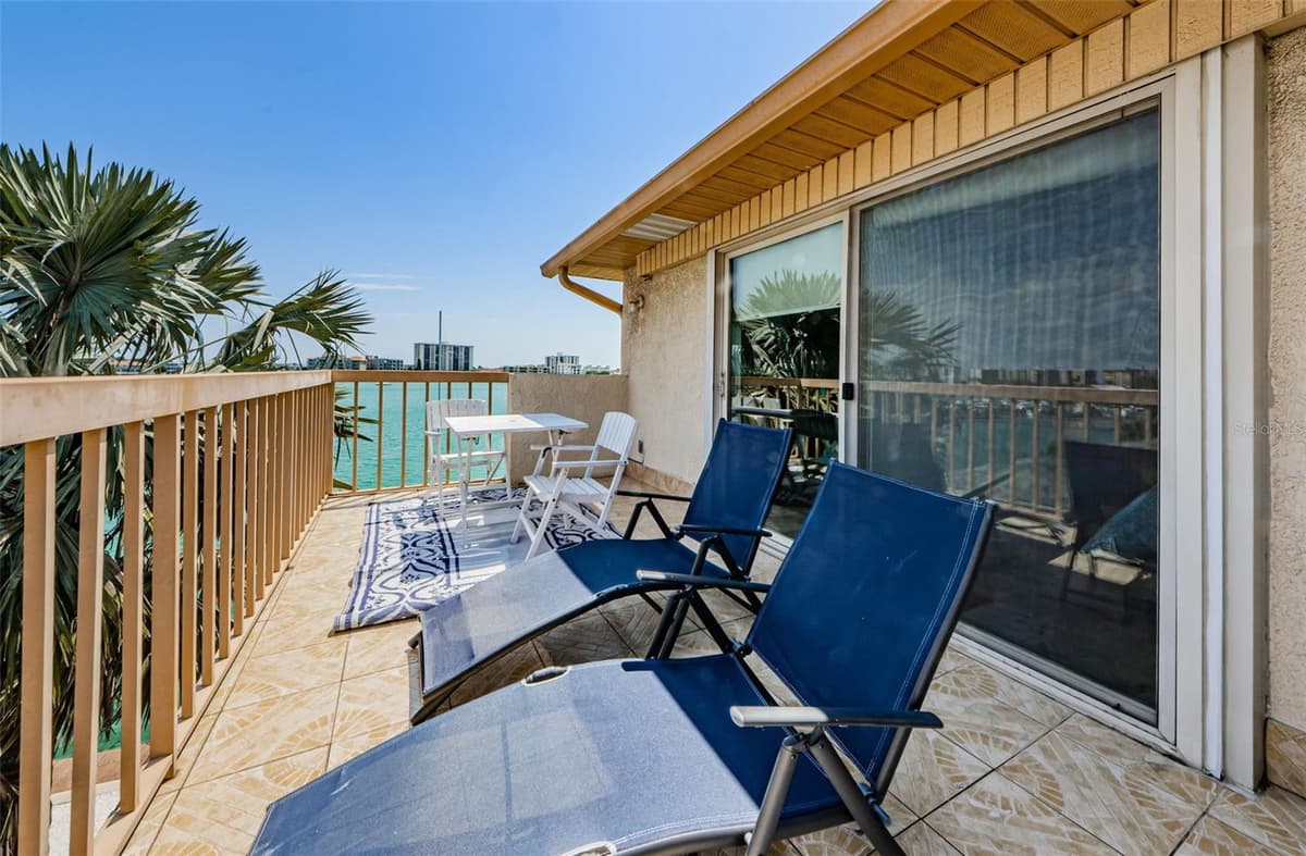 479 E SHORE DR — photo 33 of 61