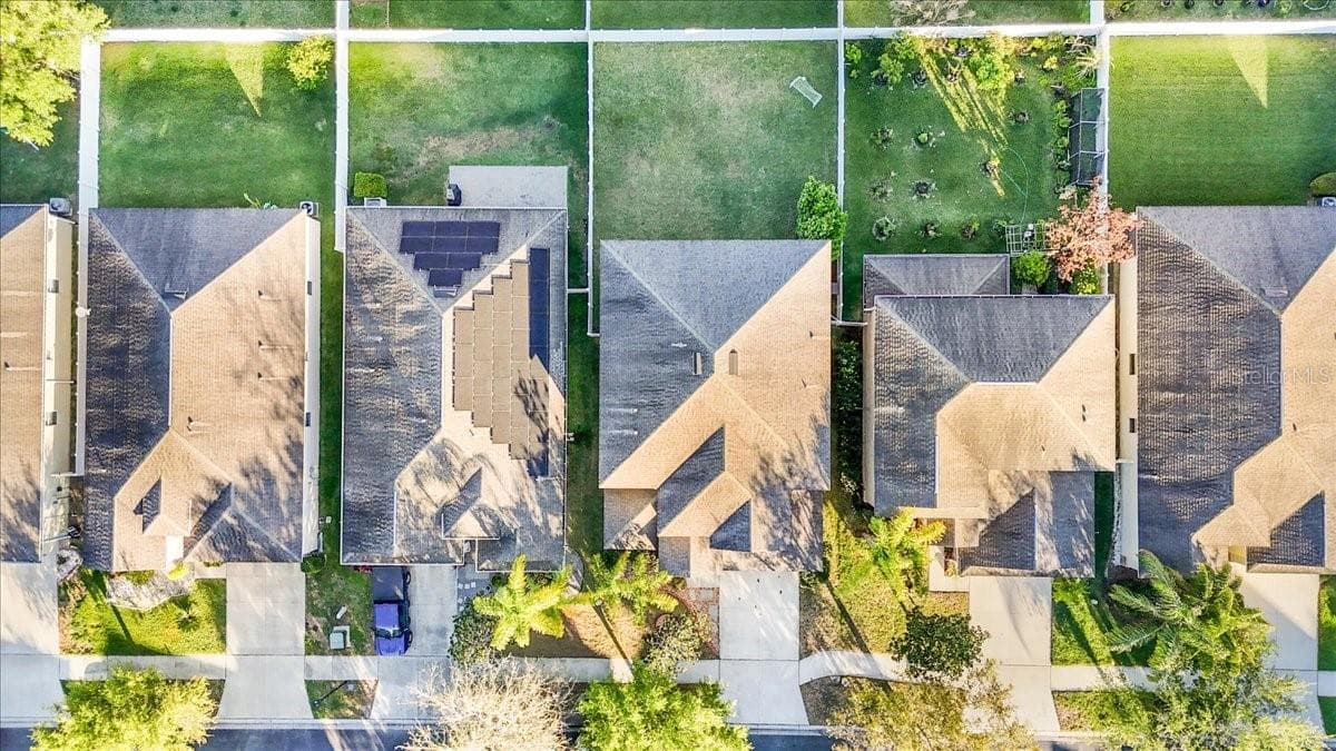 20427 CAROLINA CHERRY COURT — photo 4 of 59