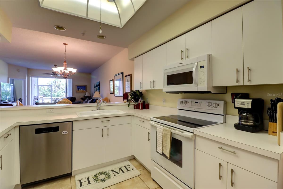 5211 MAHOGANY RUN — photo 27 of 37