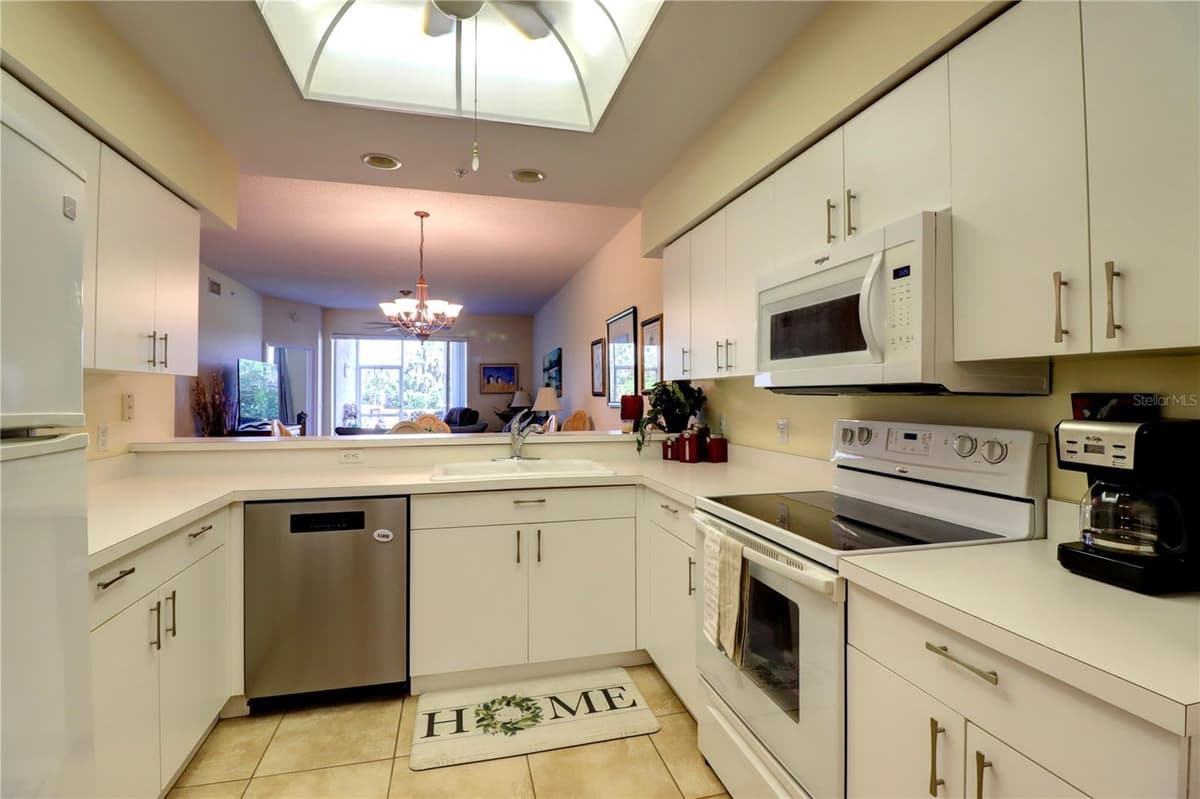 5211 MAHOGANY RUN — photo 25 of 37