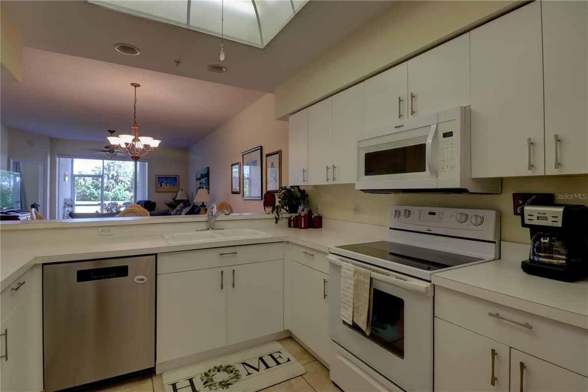 5211 MAHOGANY RUN — photo 24 of 37