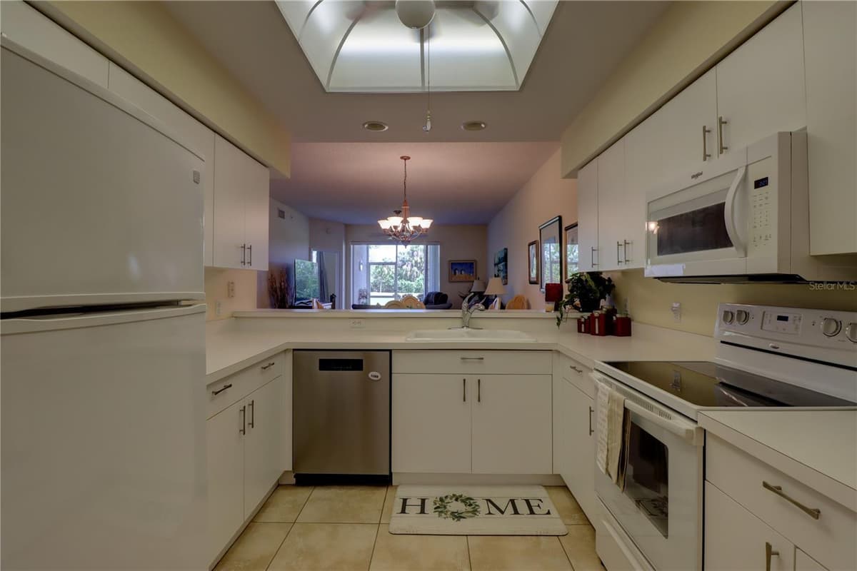 5211 MAHOGANY RUN — photo 26 of 37