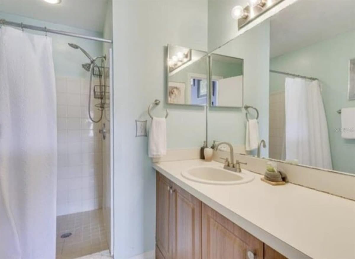 5004 LAGUNA BAY CIRCLE — photo 11 of 17