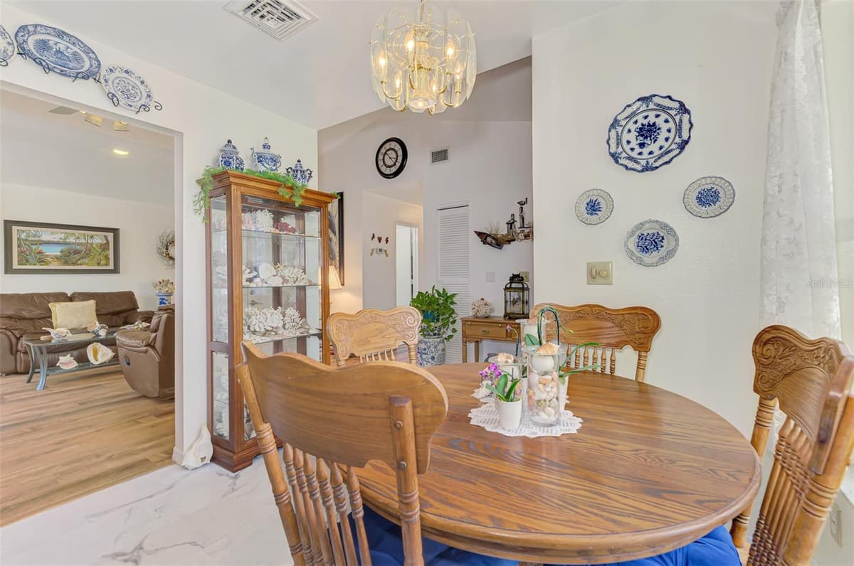 1173 BROWN STREET — photo 9 of 44
