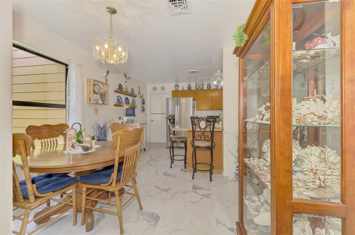 1173 BROWN STREET — photo 11 of 44