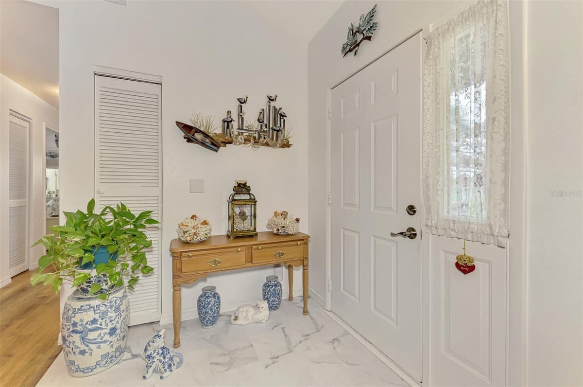 1173 BROWN STREET — photo 5 of 44