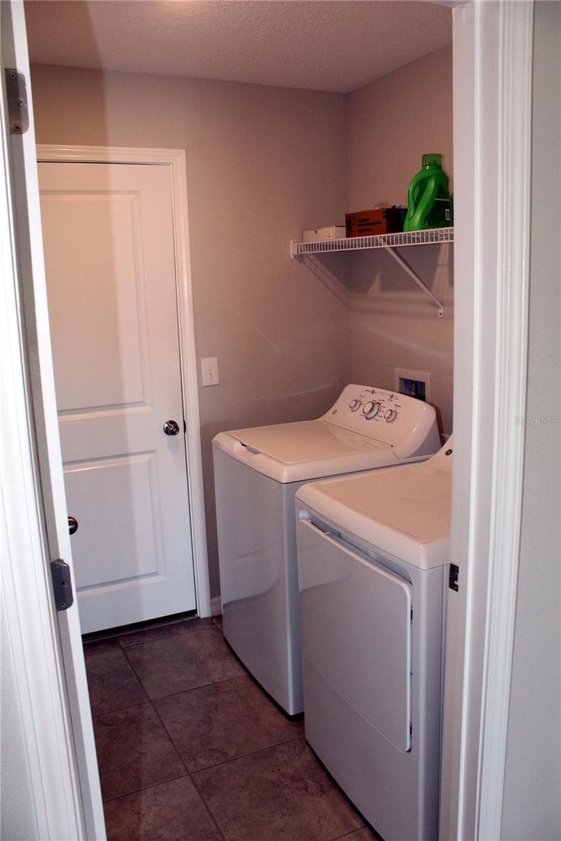 17152 SUNSHINE MIMOSA STREET — photo 3 of 31