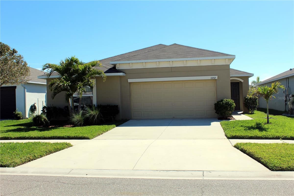 17152 SUNSHINE MIMOSA STREET — photo 2 of 31
