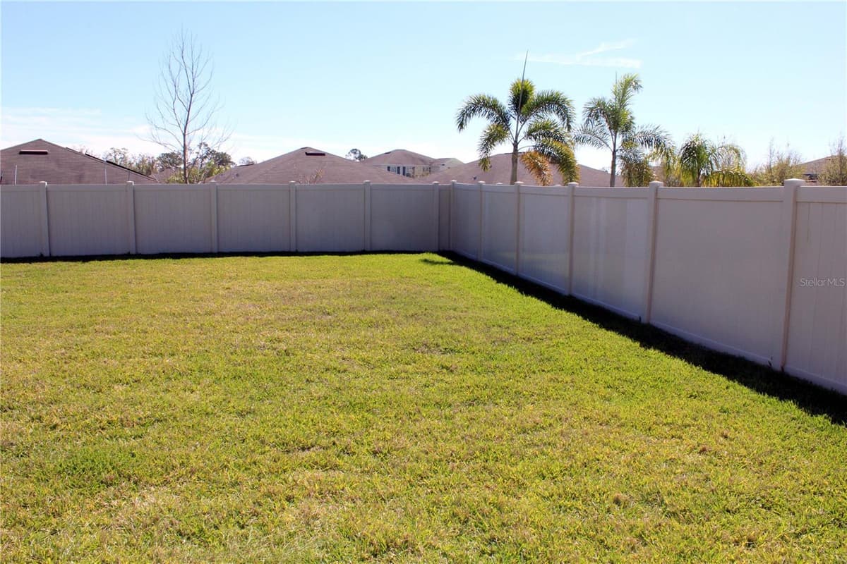 17152 SUNSHINE MIMOSA STREET — photo 20 of 31