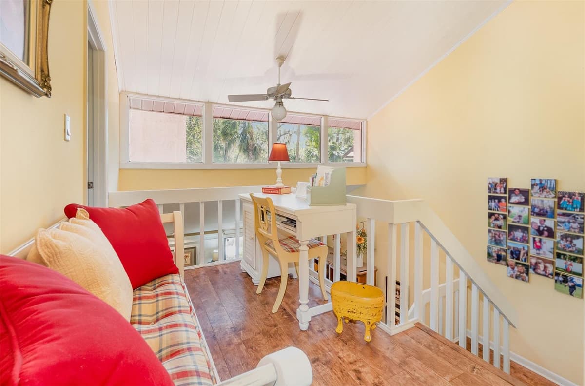 702 CLUSTERWOOD DRIVE — photo 16 of 46