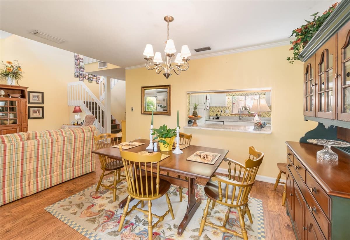 702 CLUSTERWOOD DRIVE — photo 8 of 46