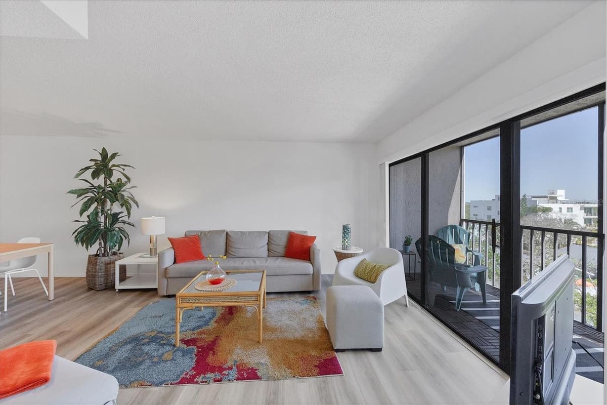 1001 BENJAMIN FRANKLIN DRIVE — photo 6 of 37